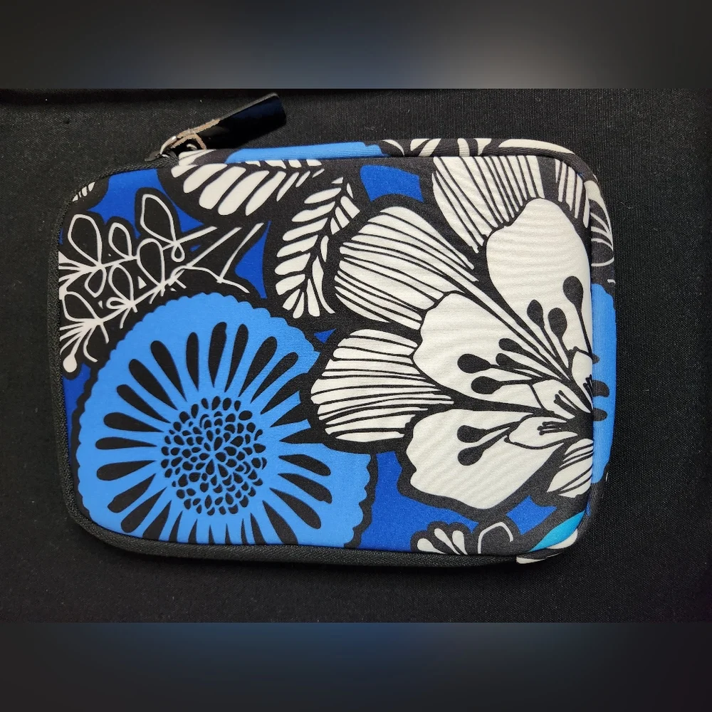 EUC Vera Bradley Tablet Case